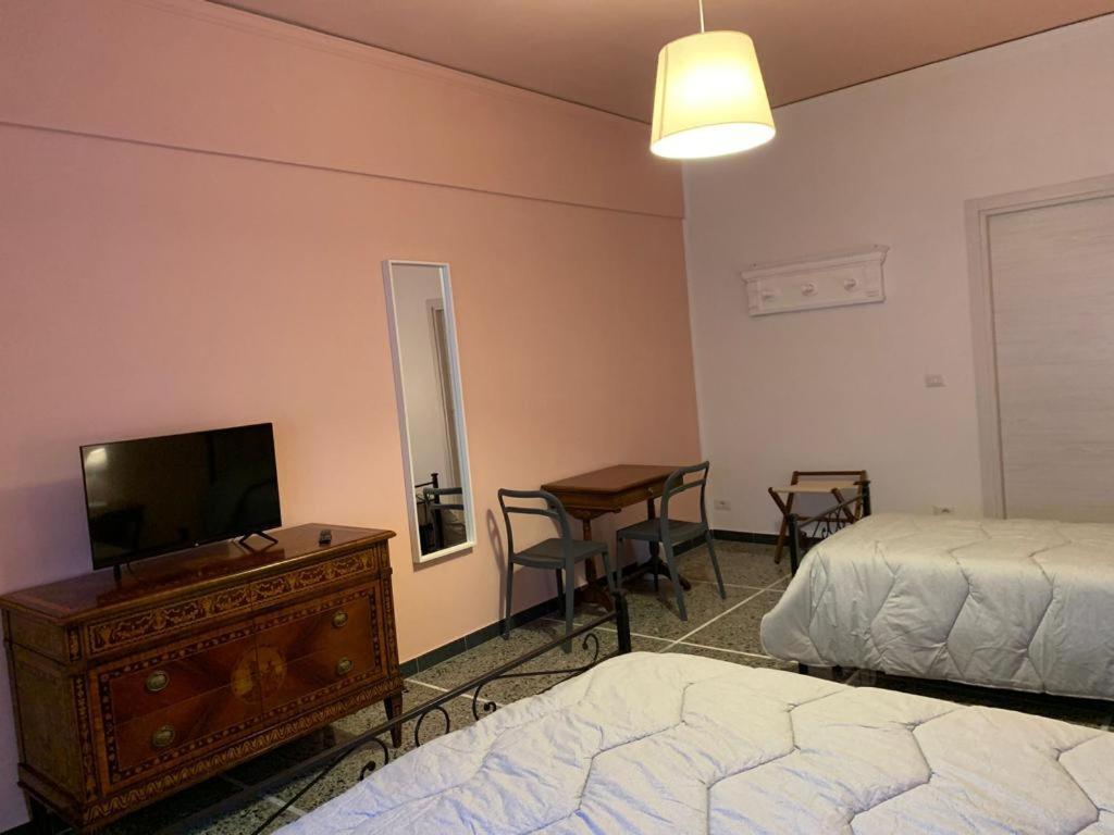 Ameli Room Флоренция Екстериор снимка