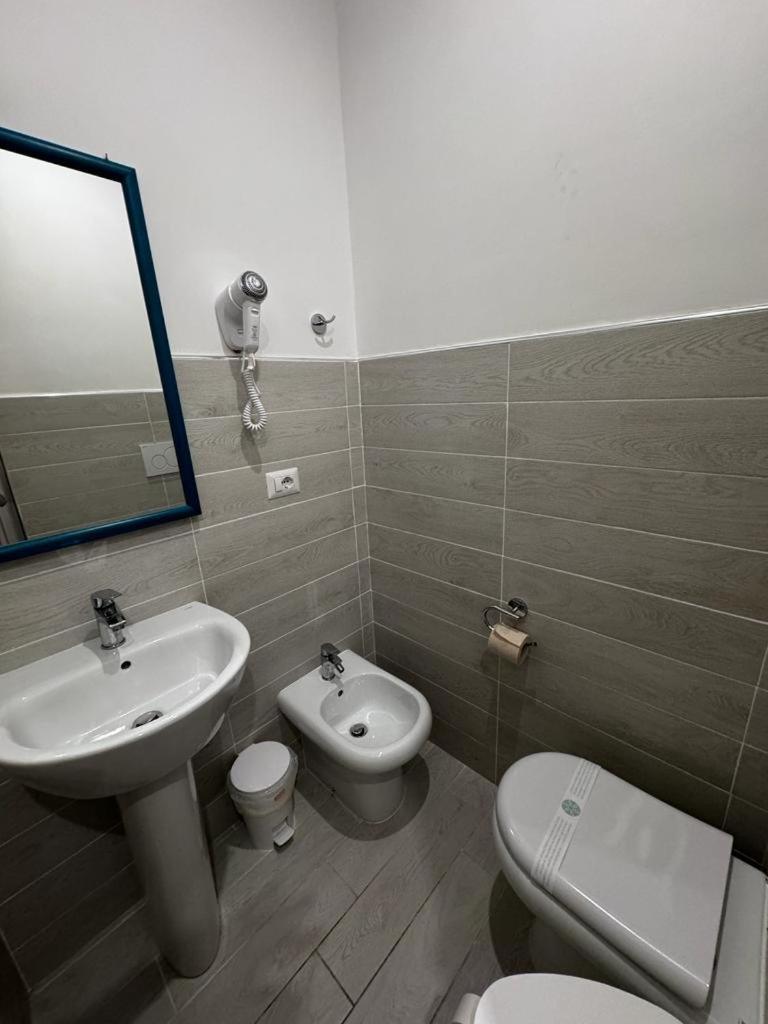 Ameli Room Флоренция Екстериор снимка