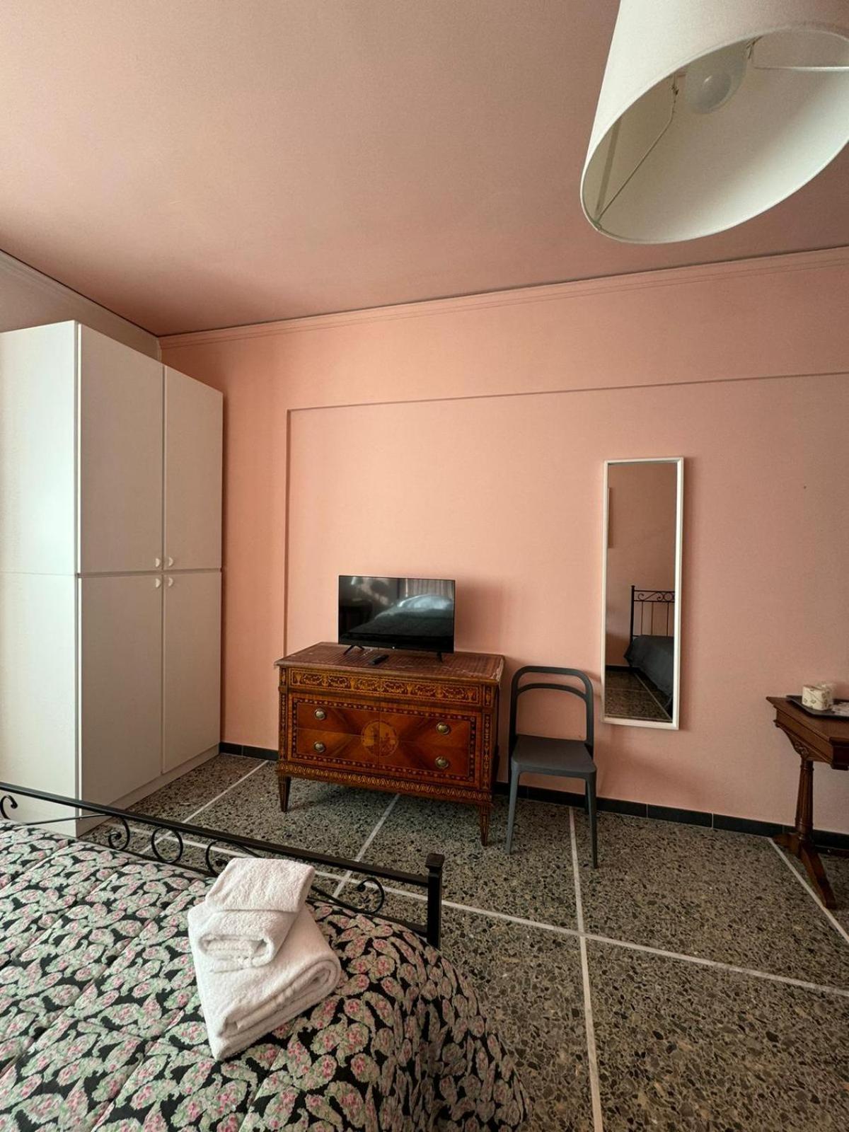 Ameli Room Флоренция Екстериор снимка